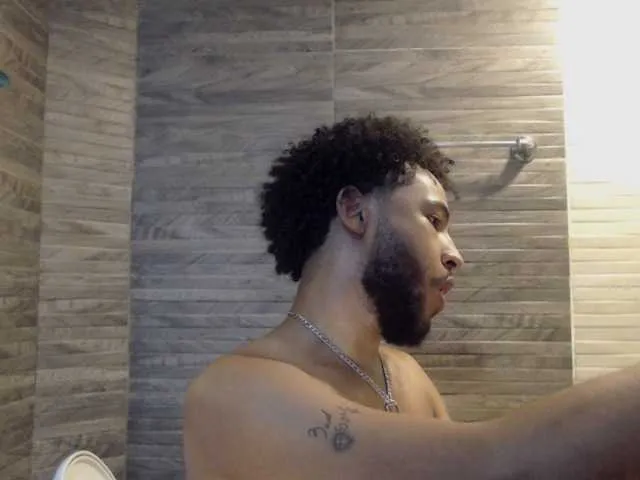 Live sex webcam photo for JuniorMcMiller #277474235