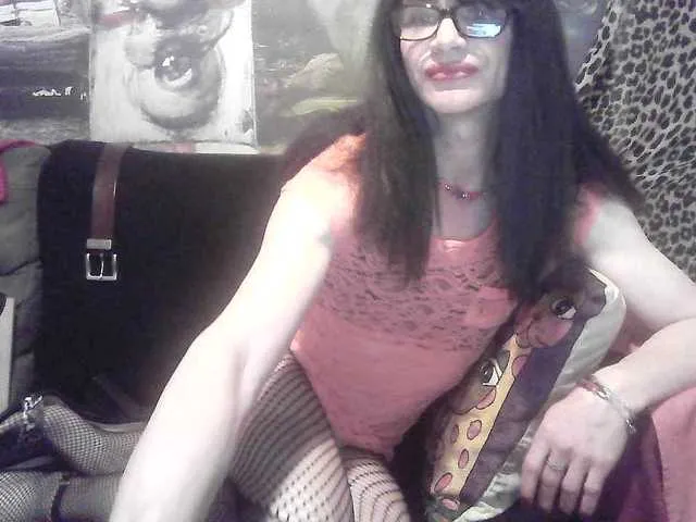 Live sex webcam photo for Juny-1 #274482340