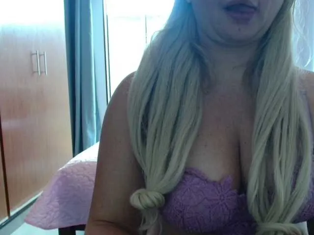 Live sex webcam photo for Jussara-Milf #292229647