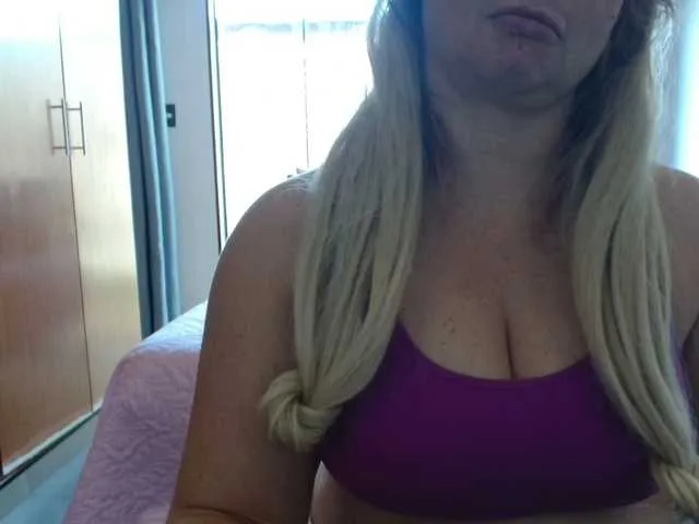 Live sex webcam photo for Jussara-Milf #292262909