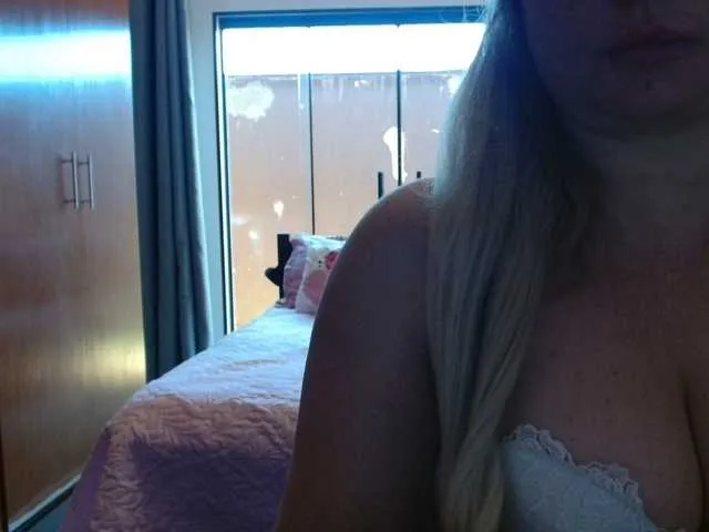 Live sex webcam photo for Jussara-Milf #292321039