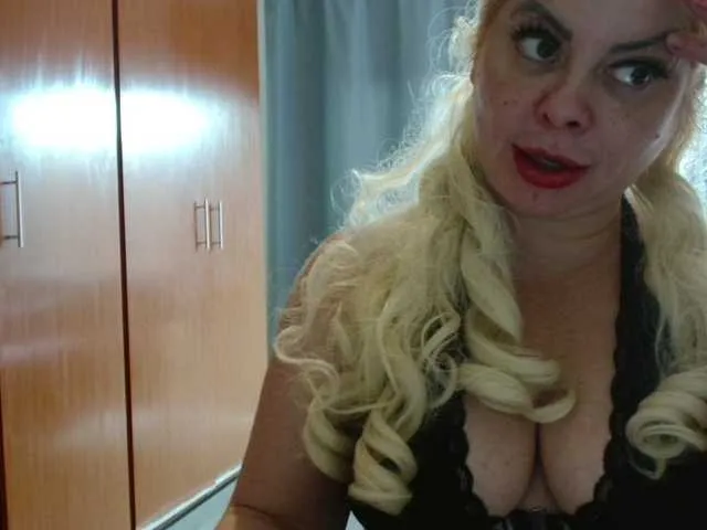 Live sex webcam photo for Jussara-Milf #292435954