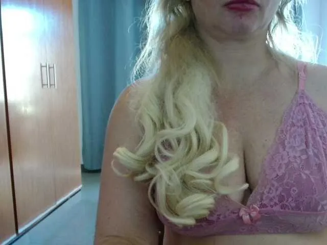 Live sex webcam photo for Jussara-Milf #292549127