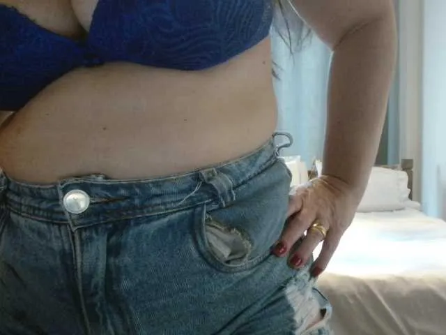 Live sex webcam photo for Jussara-Milf #292821979
