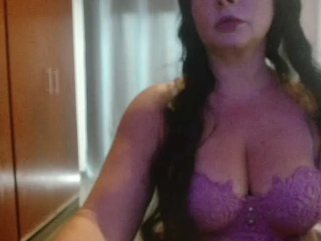 Live sex webcam photo for Jussara-Milf #293214507