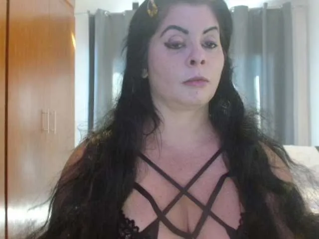 Live sex webcam photo for Jussara-Milf #293260235