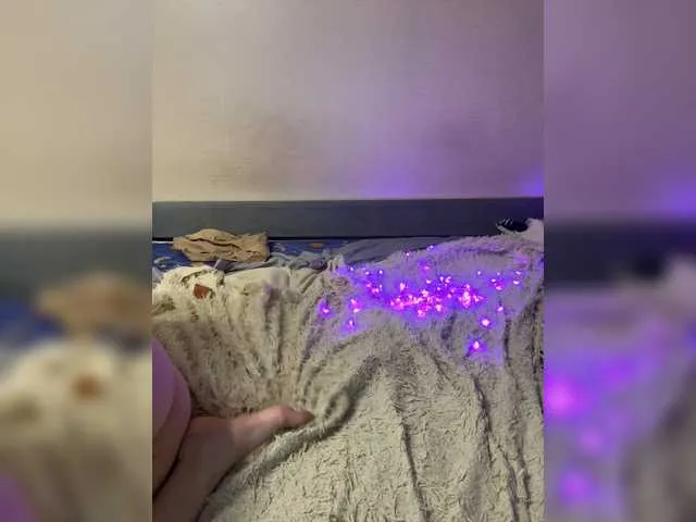 Live sex webcam photo for JussiYang #273981226