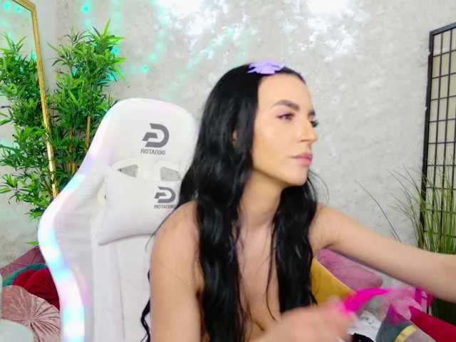 Live sex webcam photo for Just-Mira #290191328