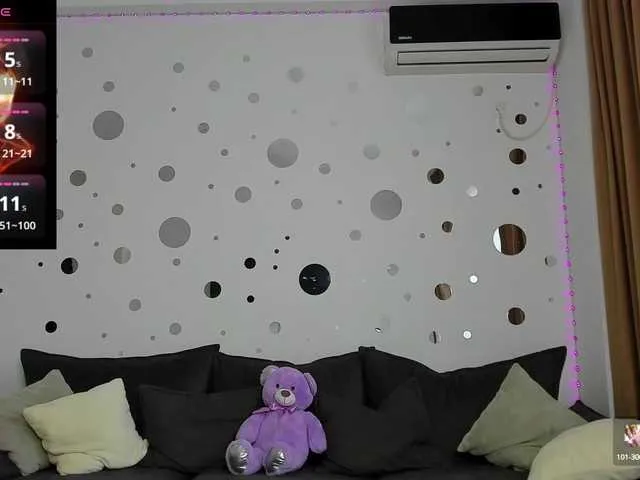 Live sex webcam photo for Just-Mira #291390273