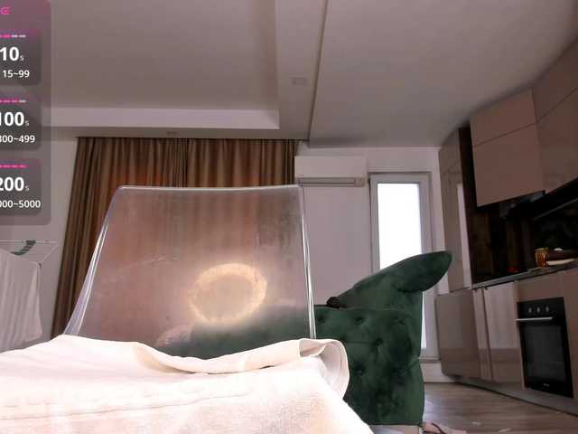 Live sex webcam photo for JustJeniffer #291946338