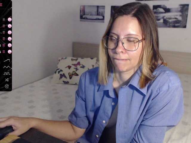 Live sex webcam photo for JustMeXY7 #276196897