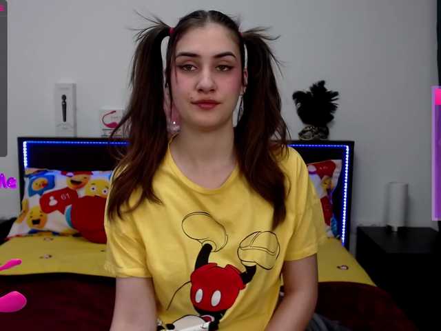 Live sex webcam photo for JustMino #272979413