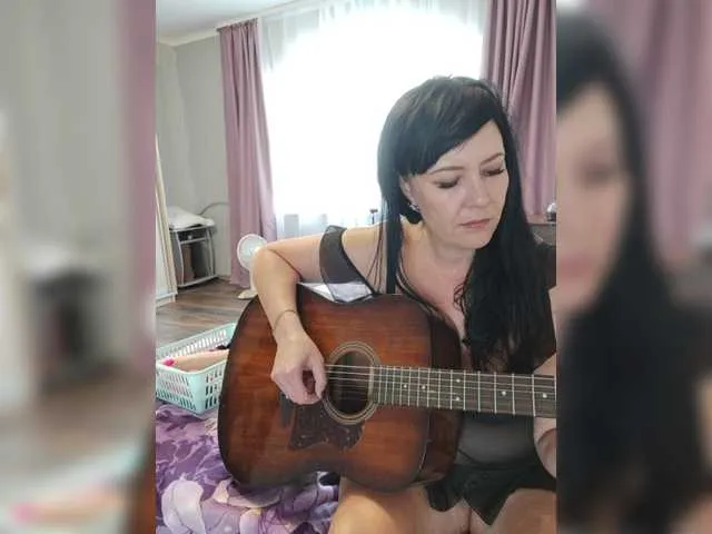 Live sex webcam photo for JustOlga #275068946