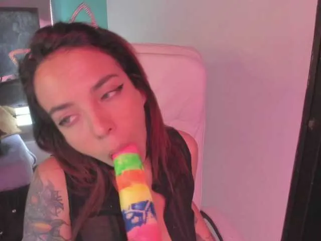 Live sex webcam photo for Justiiine #271952100