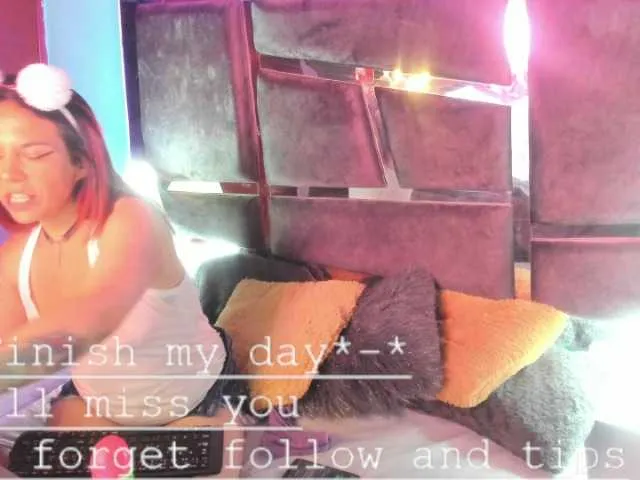Live sex webcam photo for Justiiine #272068113