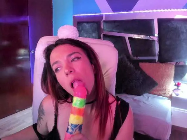 Live sex webcam photo for Justiiine #272474868