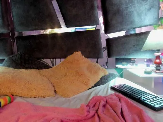 Live sex webcam photo for Justiiine #272840595