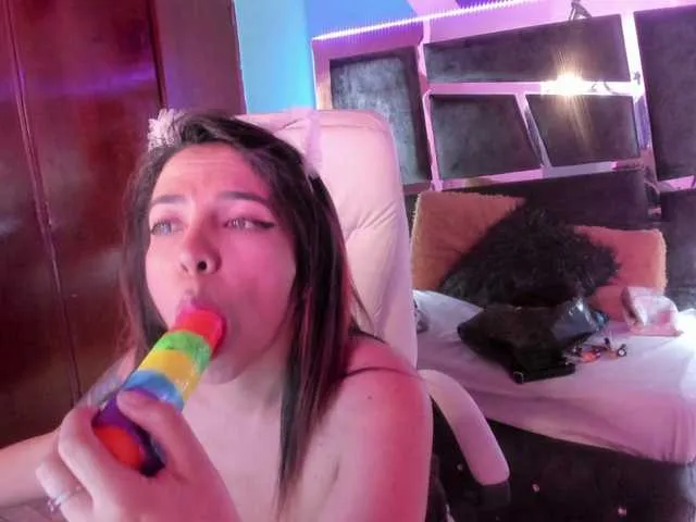Live sex webcam photo for Justiiine #273467052