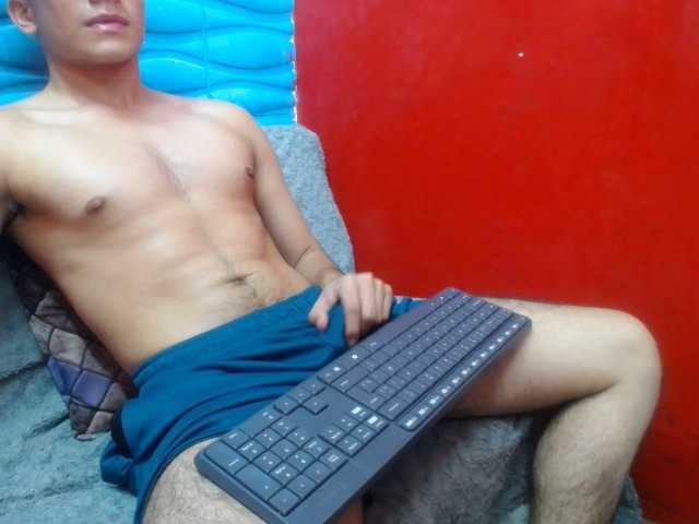 Live sex webcam photo for JustinJhonsonn #275486355