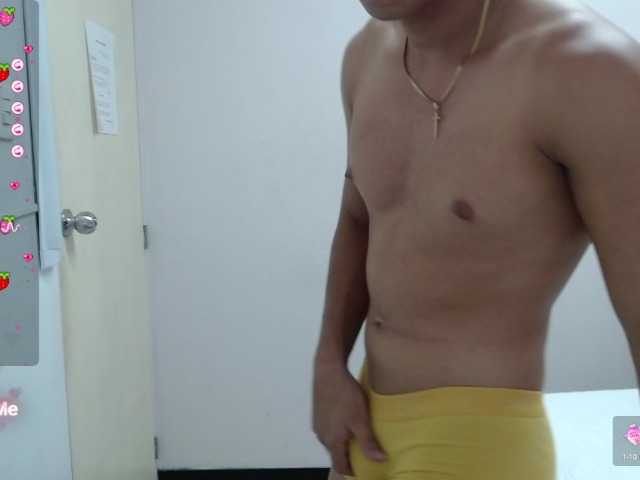 Live sex webcam photo for JustinMaverick #277288138