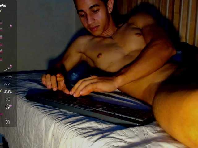 Live sex webcam photo for JustinMaverick #278054210