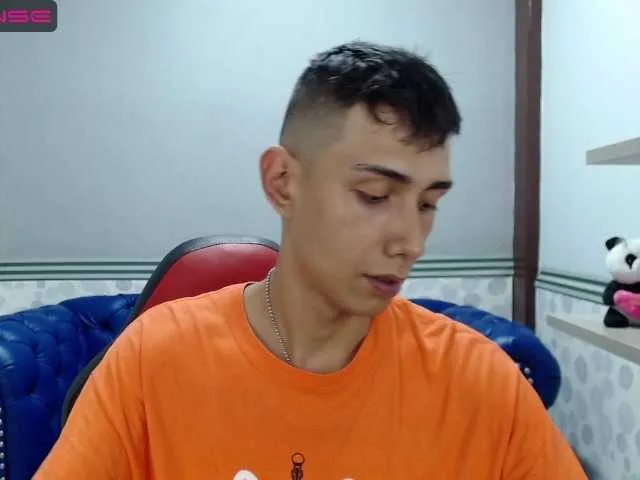 Live sex webcam photo for JustinMilers #275896619