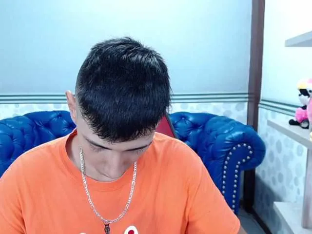 Live sex webcam photo for JustinMilers #276118182