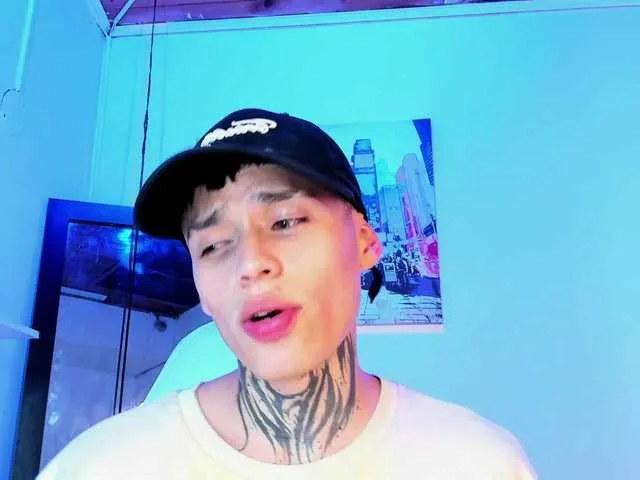 Live sex webcam photo for Justinmoon3 #290148699