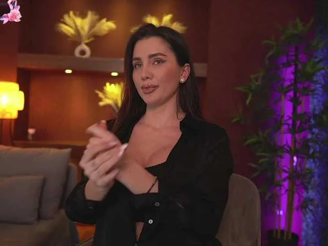 Live sex webcam photo for JustinneJade #290574570