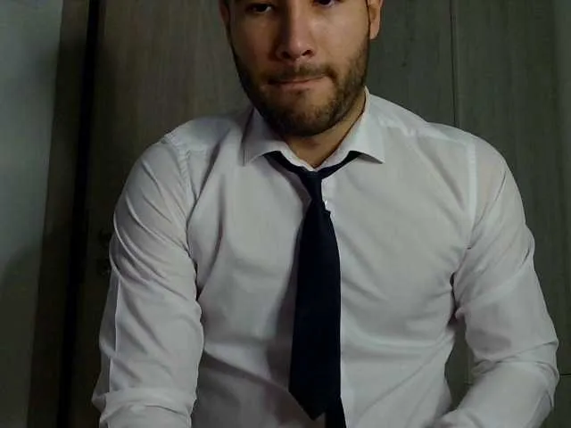 Live sex webcam photo for Justyn11 #290283410