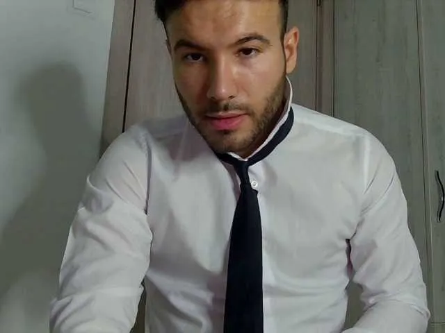 Live sex webcam photo for Justyn11 #290391909