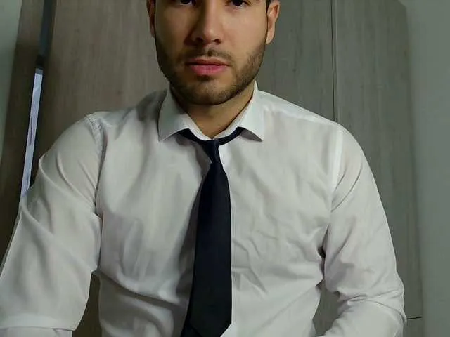 Live sex webcam photo for Justyn11 #290463723