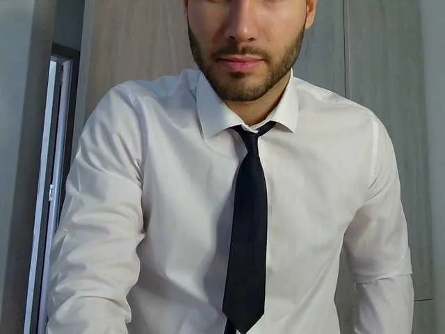 Live sex webcam photo for Justyn11 #290748308