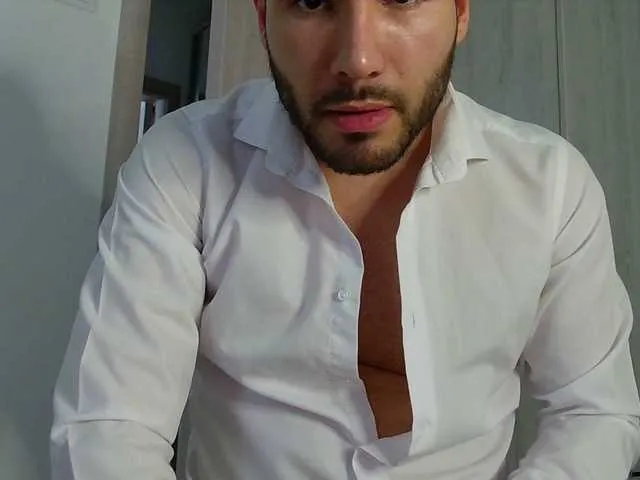 Live sex webcam photo for Justyn11 #290784934