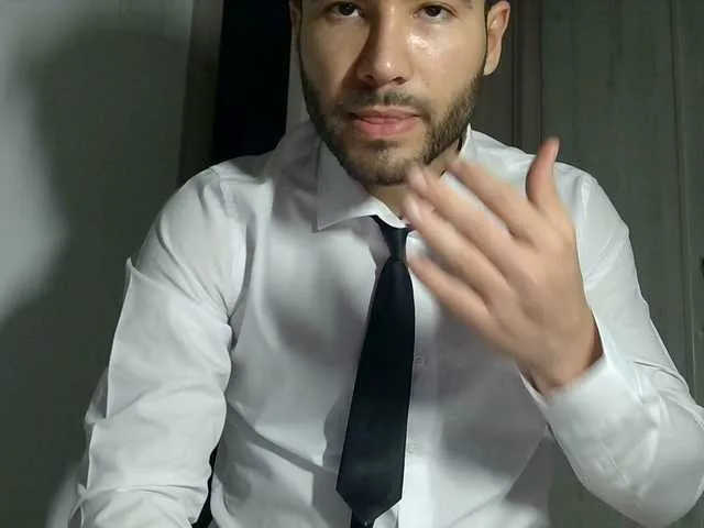 Live sex webcam photo for Justyn11 #290939952