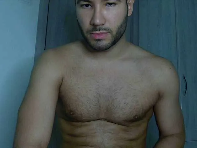 Live sex webcam photo for Justyn11 #291123900