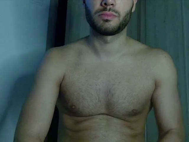 Live sex webcam photo for Justyn11 #291309922