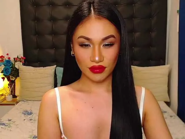 Live sex webcam photo for JuviaLockser #290344944