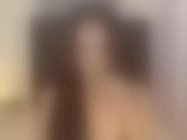 Live sex webcam photo for JuviaLockser #294063742
