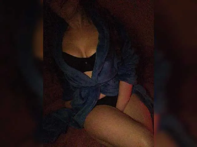 Live sex webcam photo for K-arolina #272153459