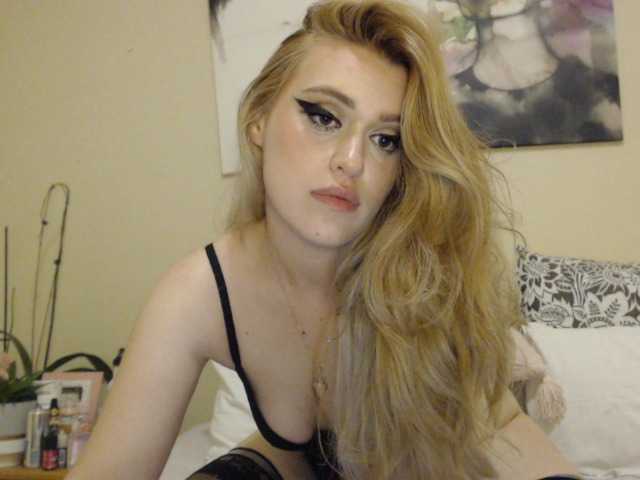 Live sex webcam photo for K3llyKat #272178662