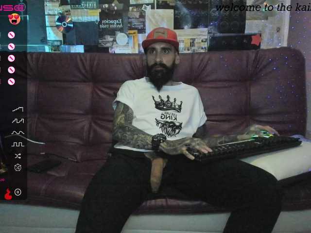 Live sex webcam photo for KAISER679 #275491243