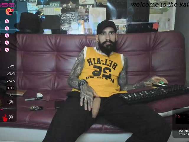 Live sex webcam photo for KAISER679 #275560142