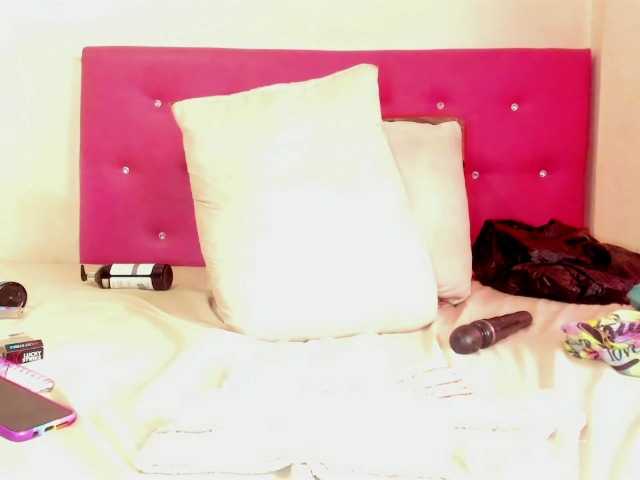 Live sex webcam photo for KARLAFREAKK #274376810