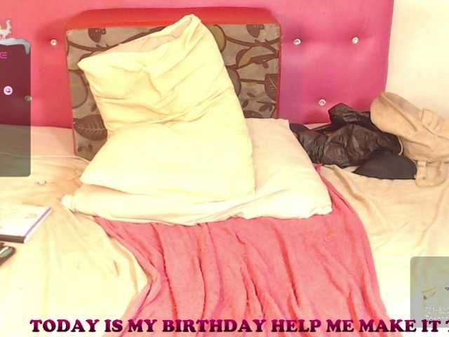 Live sex webcam photo for KARLAFREAKK #276961162