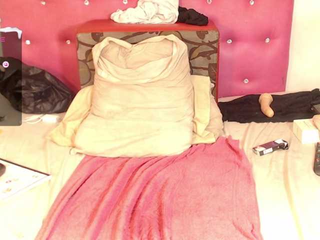 Live sex webcam photo for KARLAFREAKK #277010297