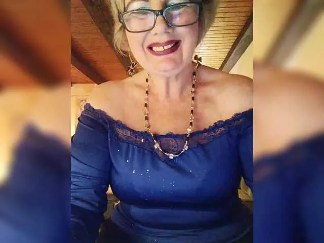 Live sex webcam photo for KASANDRABOLOSHKA #292990277