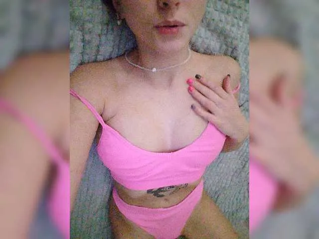 Live sex webcam photo for KATERISHKA #277288472