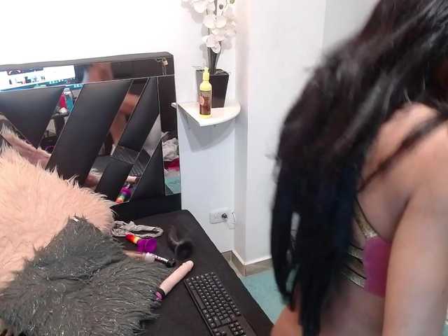 Live sex webcam photo for KATIA-DEE #271691171