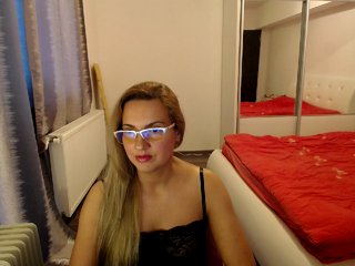 Live sex webcam photo for KATYDIAZ #229440283